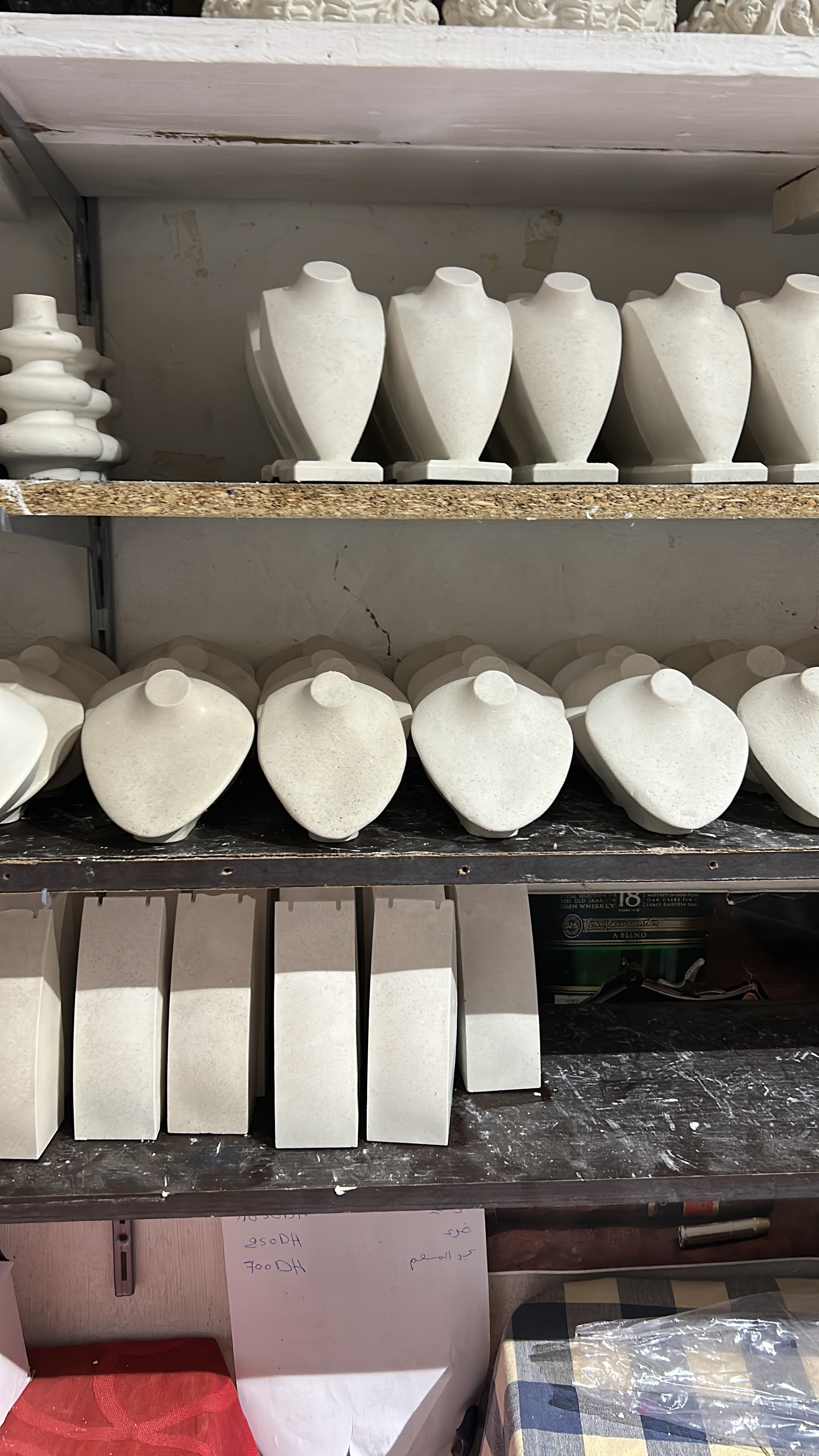 طقم عرض مجوهرات متنوع مكون من 10 قطع (هدية ترويجية)