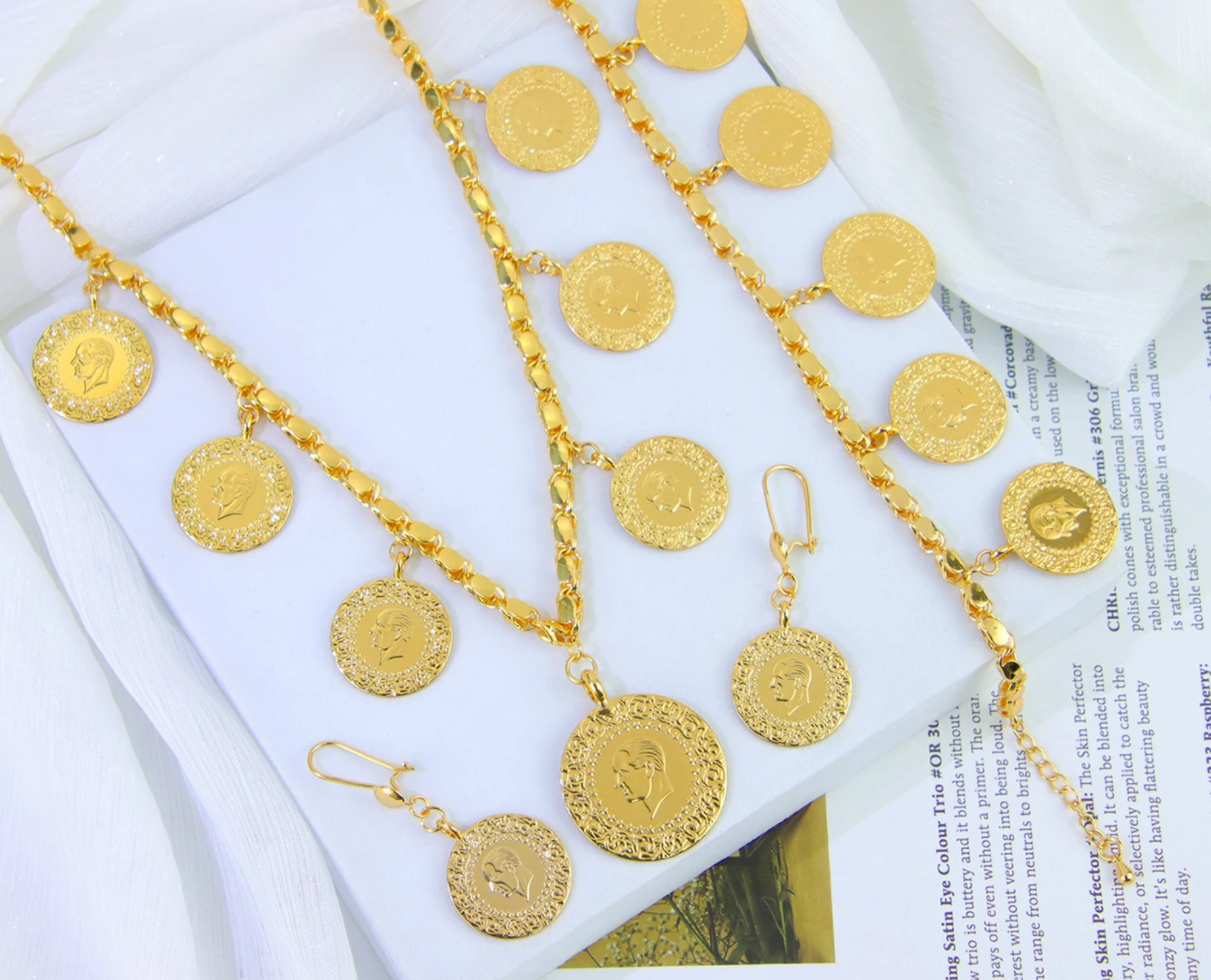 طقم مجوهرات مطلي بالذهب عيار 21